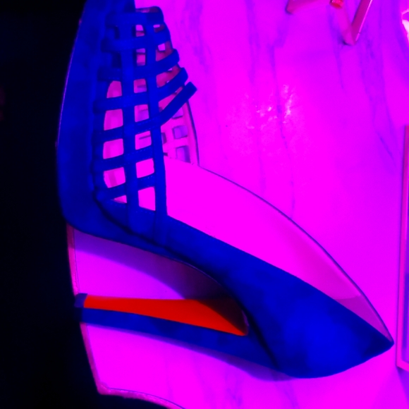 CHRISTIAN LOUBOUTIN - Picture 5 of 8